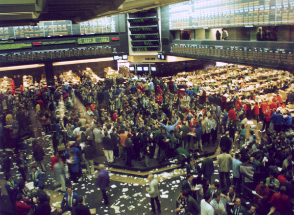 wall-street-ditutup-anjlok-bursa-dibebani-data-ritel-dan-harga-tembaga-yang-buruk