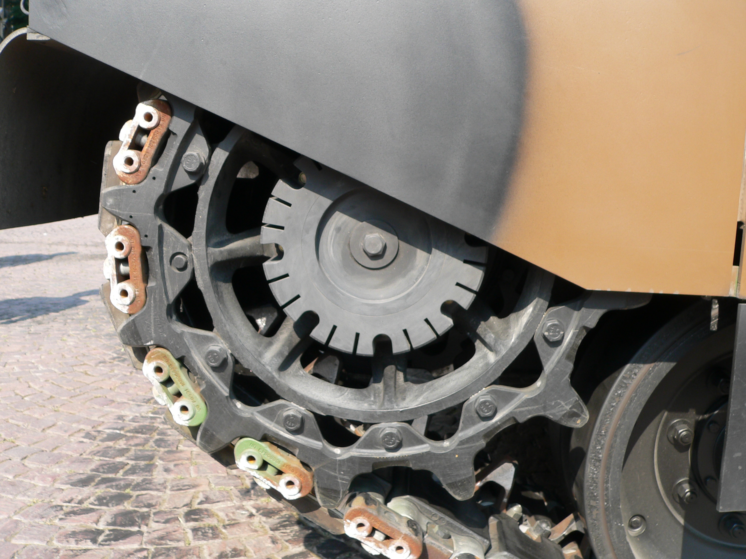 Mengenal Lebih Dekat dengan Tank MBT (Main Battle Tank)