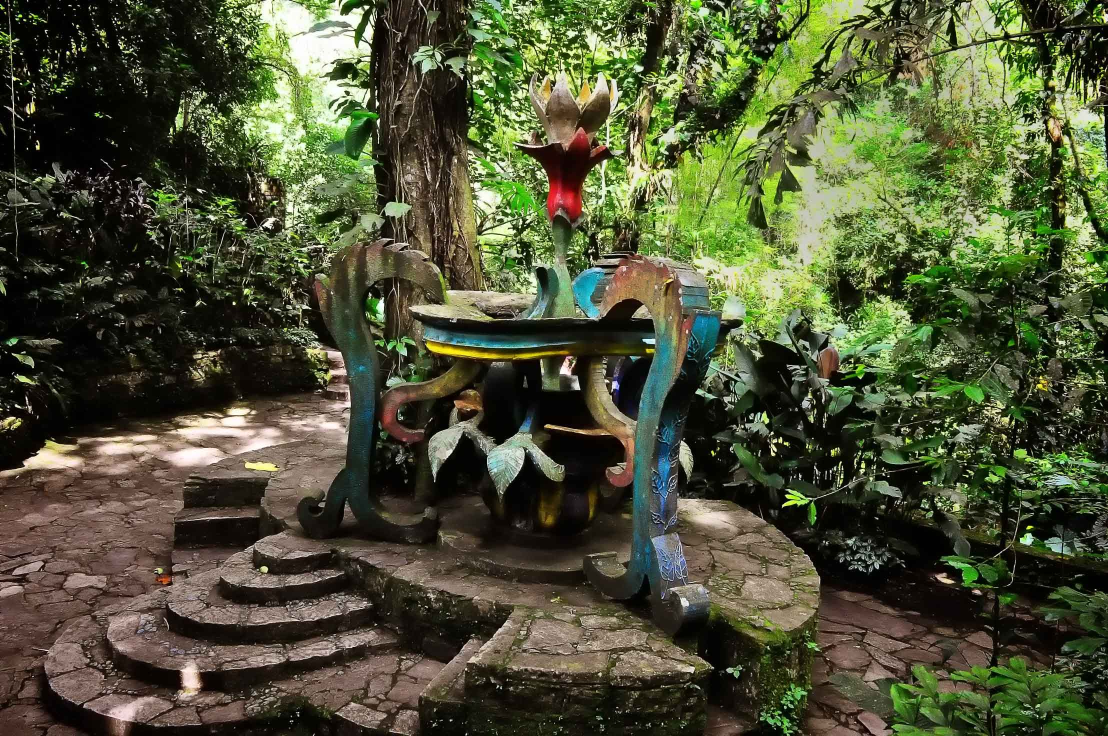 Las Pozas : Taman Didalam Hutan Dengan Kolam Alami