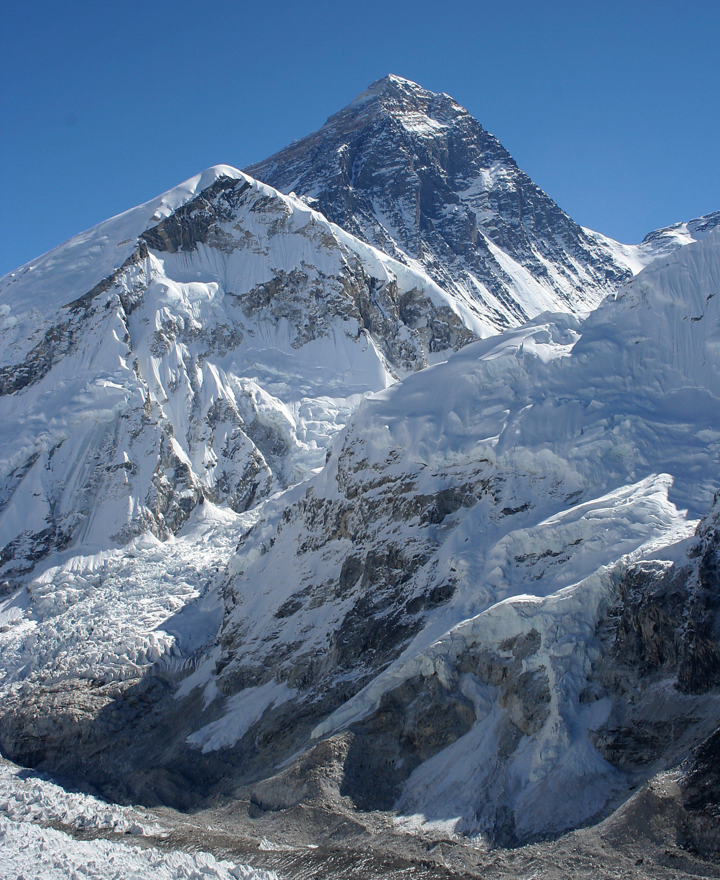Sang Penakluk "Eight-Thousanders" Pertama Dari Italia