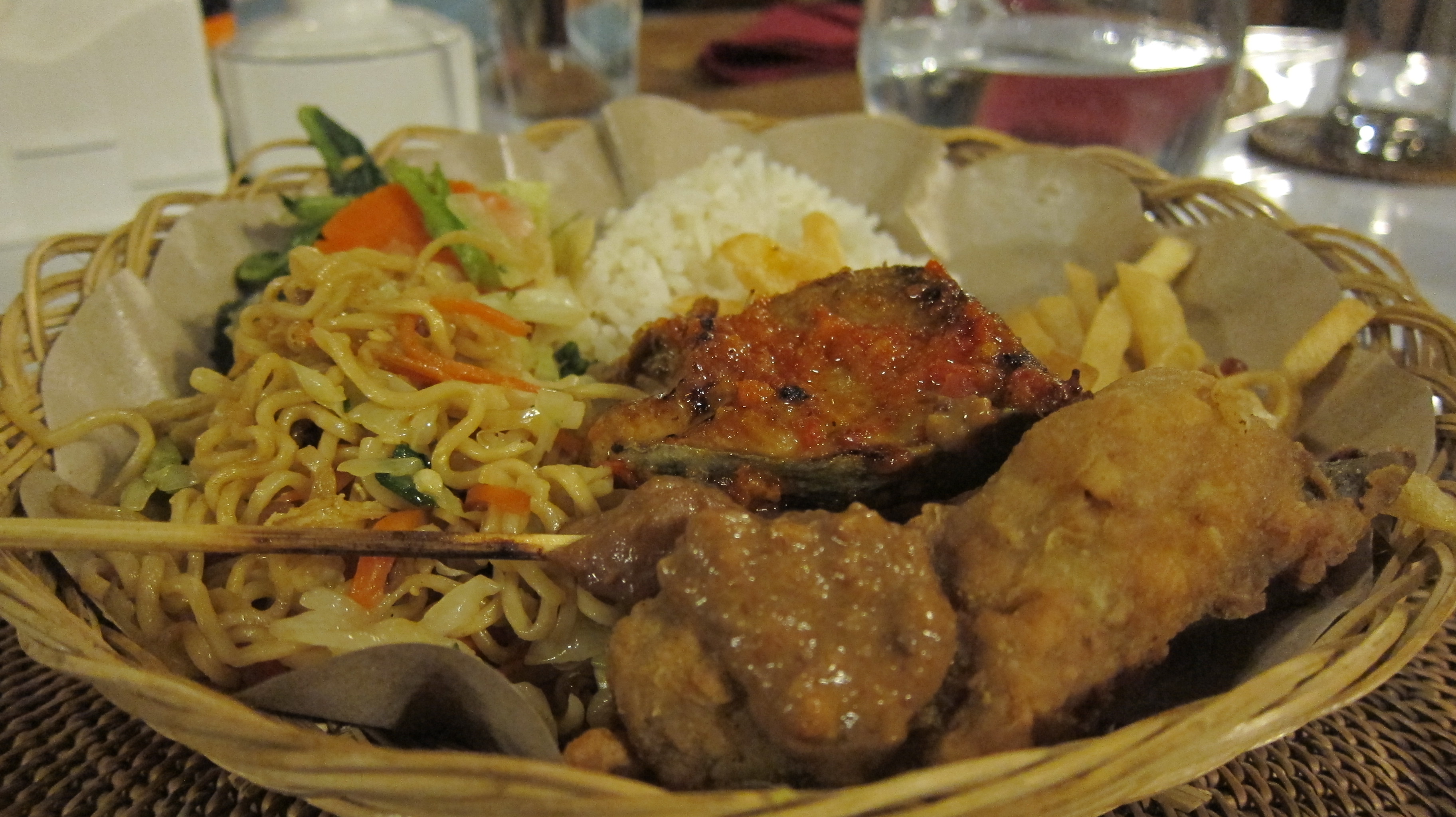 Ragam Kuliner Mie + Nasi