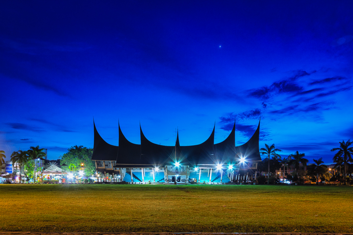 &#91;RUSH ADVENTURE&#93;Meluncur ke Kota Impian 