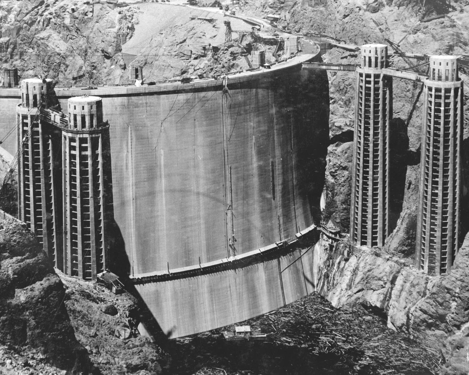Foto Pembangunan Hoover Dam, Mantan Bendungan Terbesar di Dunia