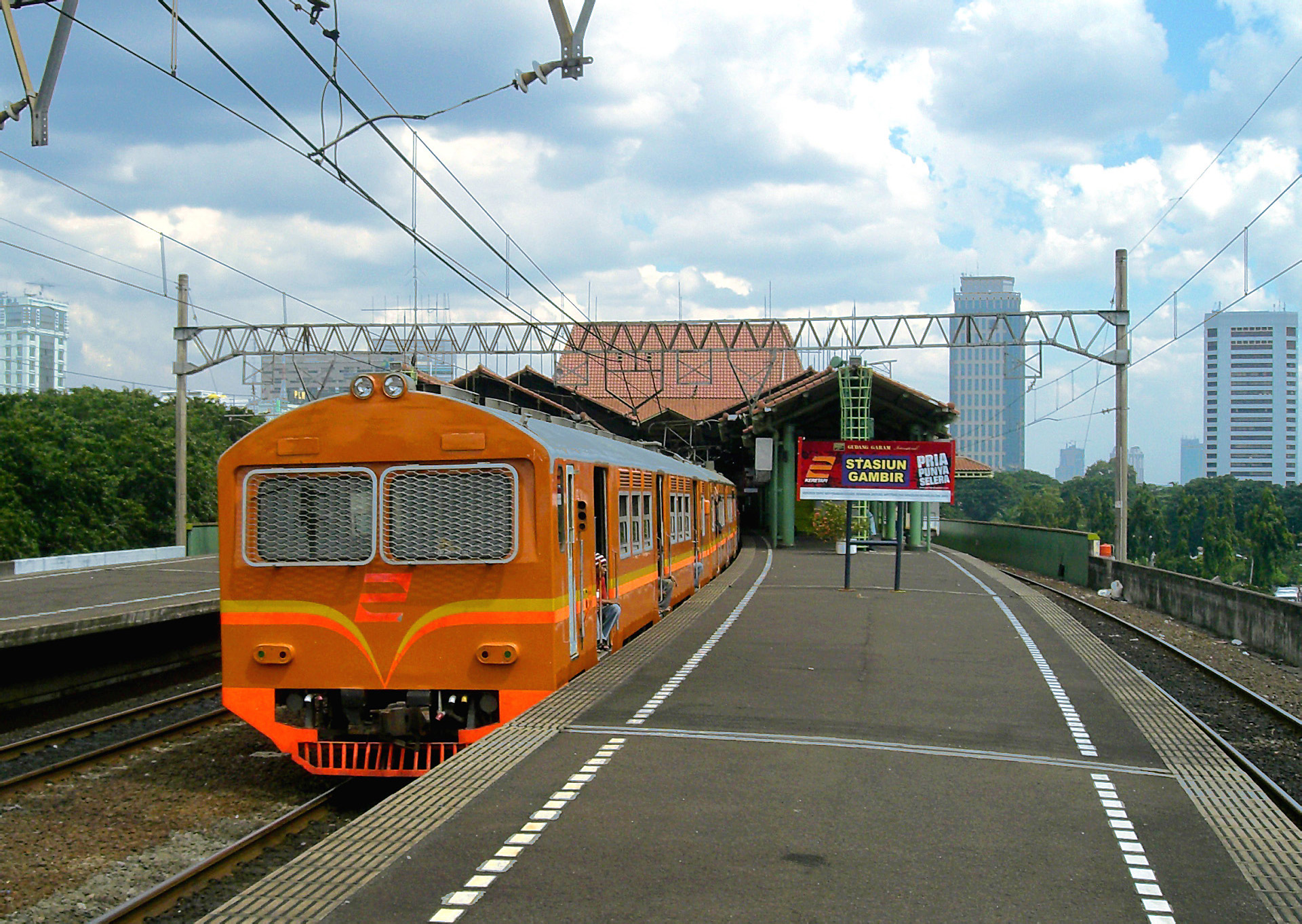 Yuk, mengenal kereta api, beserta seluk beluknya