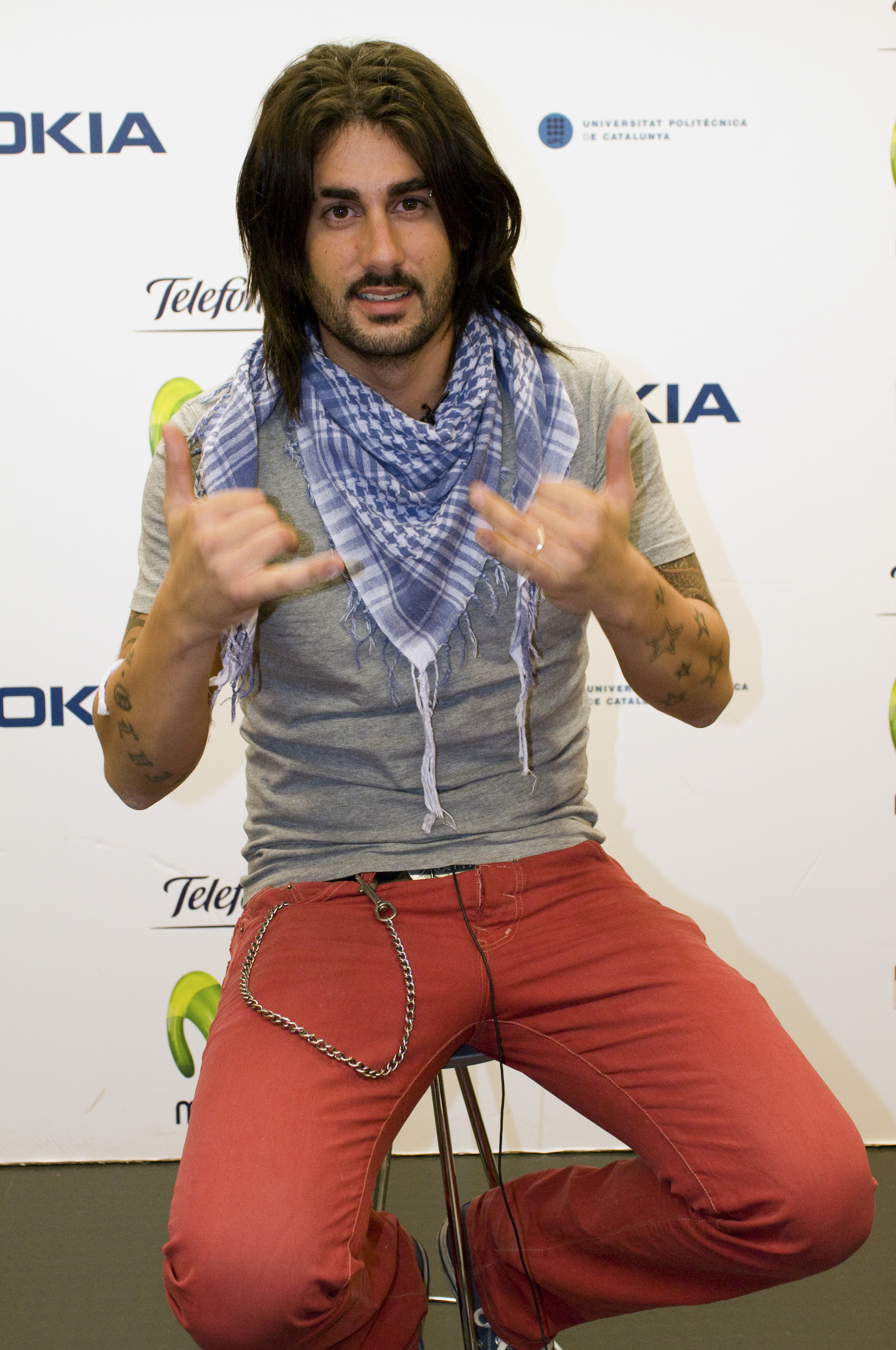 Spanish pop singer &#91;melendi&#93;