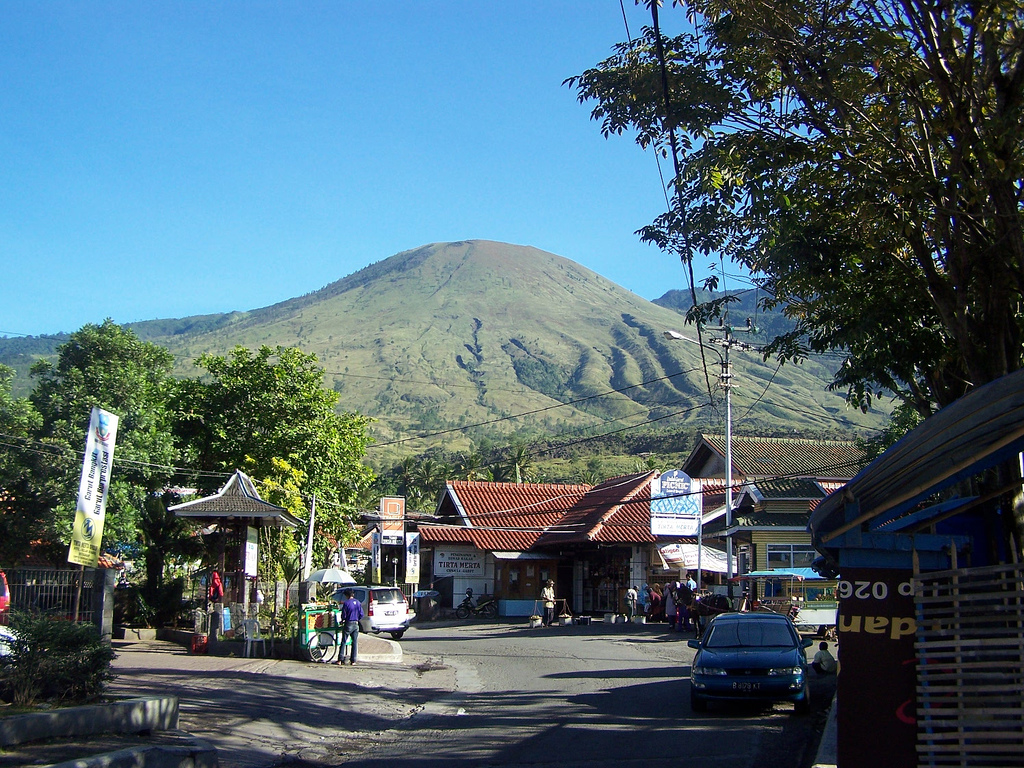 INI DIA 25 GUNUNG BERAPI DI INDONESIA