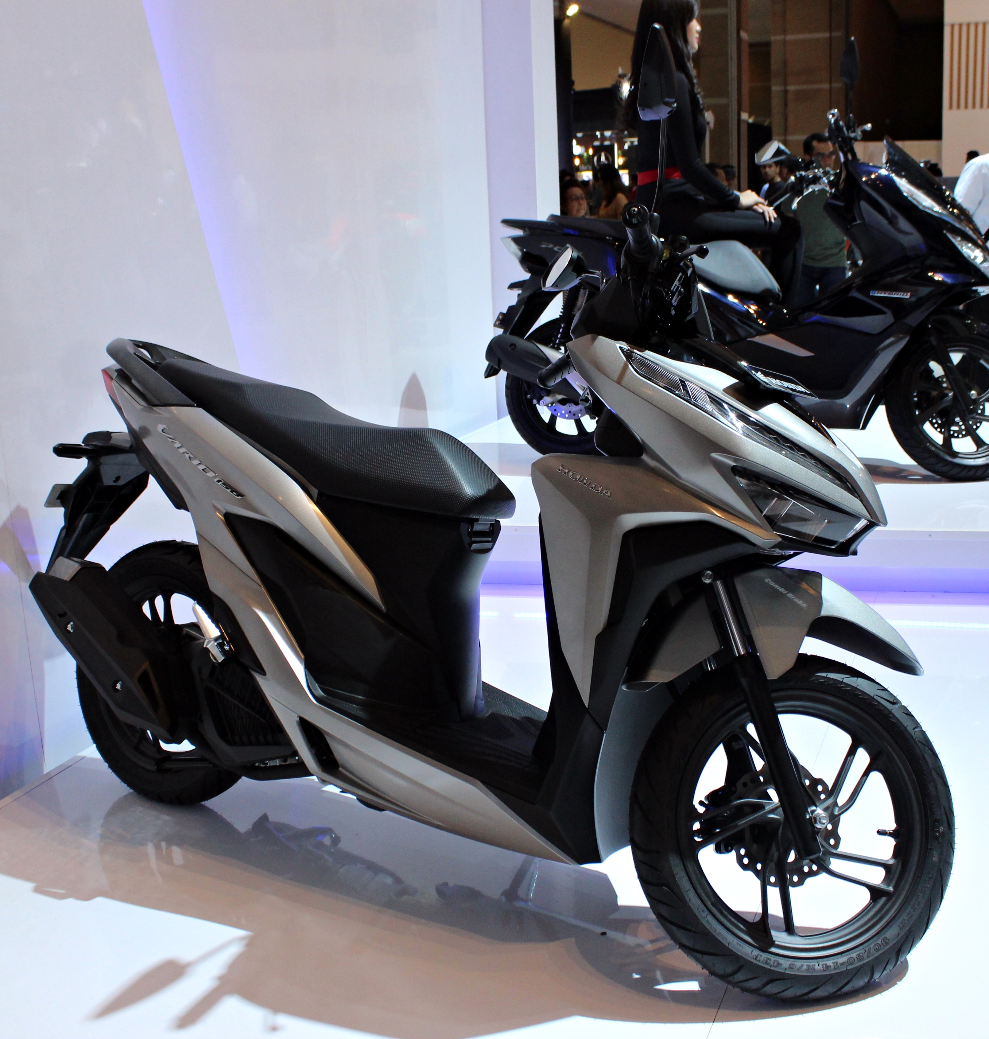 Daftar Harga Motor Matic Kelas 150cc, Siapa Yang Lebih Murah Dan Fitur Lengkap?