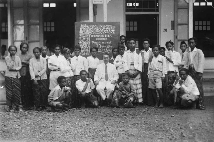 &#91;Bahasa Jaman Sekarang&#93; Kesulitan Teknologi yang Dirasakan Oleh Anak-Anak Tahun 40an