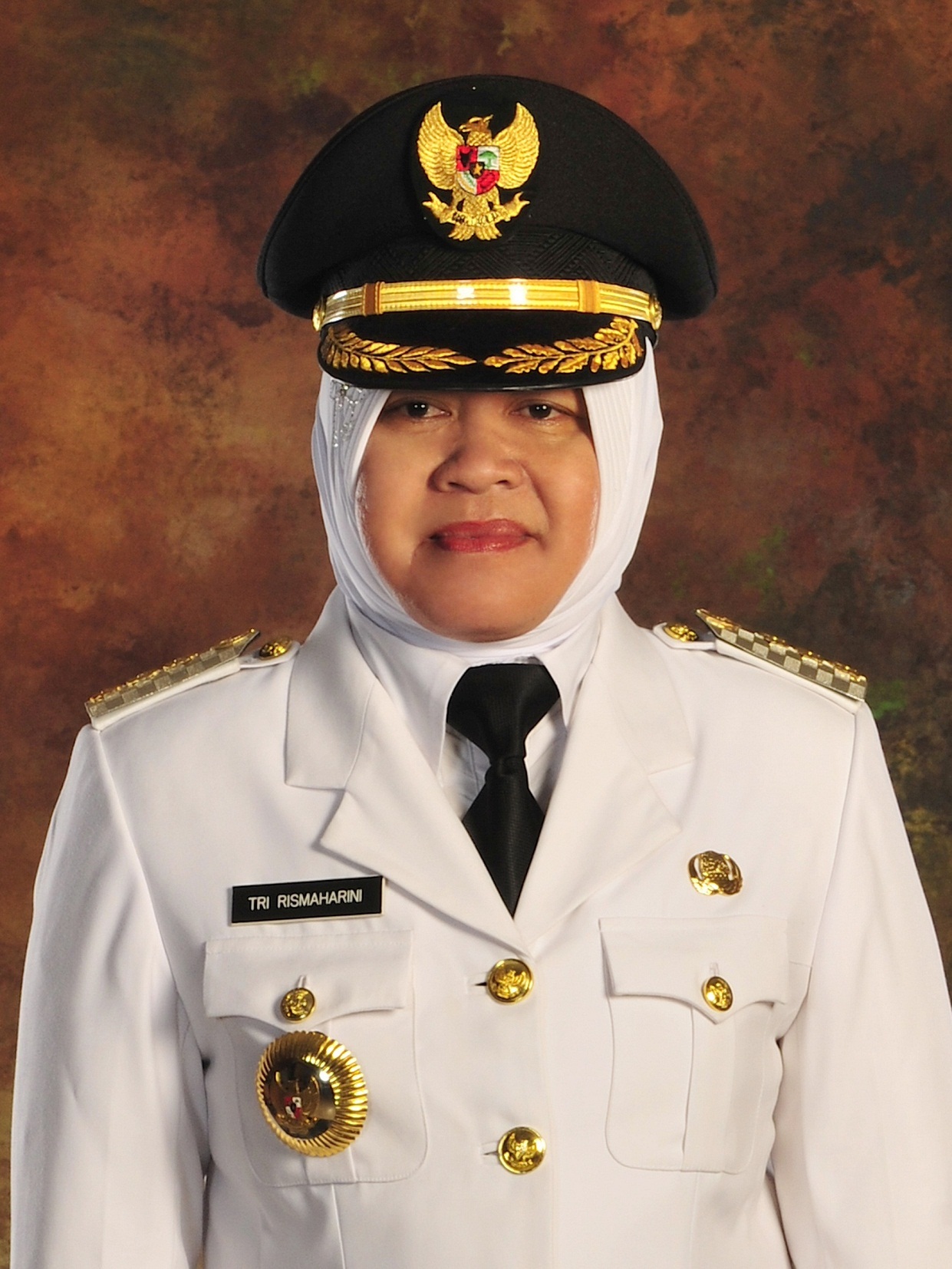 Tri Rismaharini - Sosok Walikota yang Patut Diapresiasi