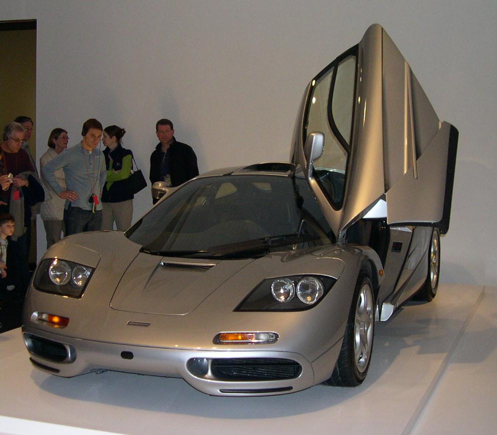 5 Sedan Yang Berbagi Mesin Dengan Supercar