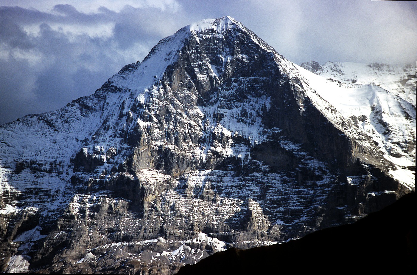 Gunung Eiger dan Dinding Utaranya yang Mematikan