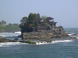 5-landmark-paling-terkenal-di-indonesia
