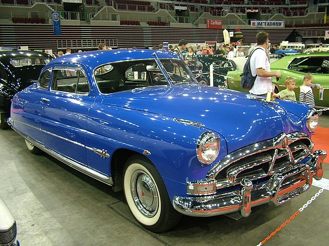 Hudson Hornet: Mobil Legendaris yang Jadi Inspirasi Sosok Doc Hudson Dalam Film Cars