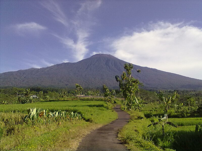 Gunung Slamet Level II (Waspada)