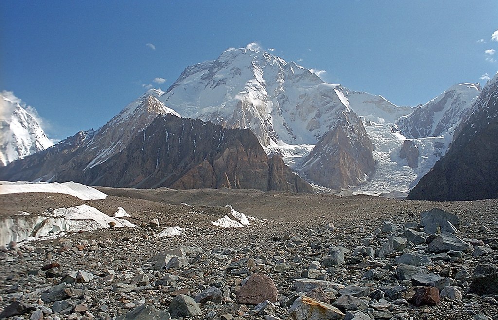 Sang Penakluk "Eight-Thousanders" Pertama Dari Italia