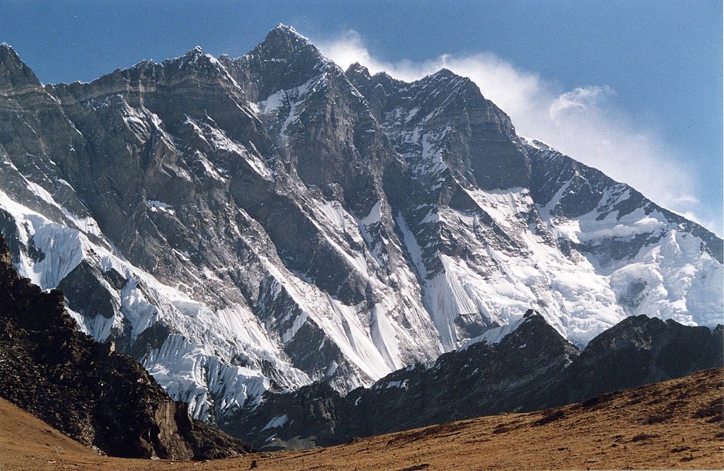 Sang Penakluk "Eight-Thousanders" Pertama Dari Italia