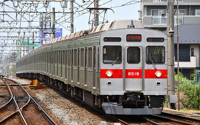 Mengenal Kereta Commuter Line Jabotabek