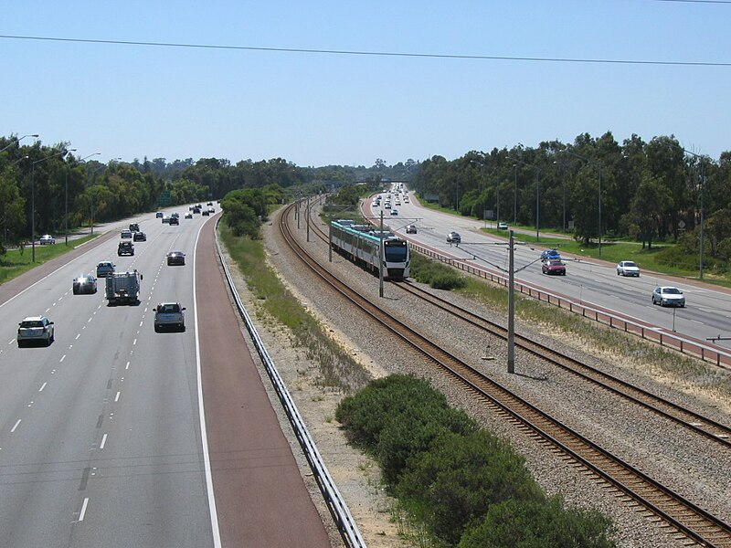 yang-penting-kerja-jokowi-lebar-tol-trans-sumatera-100-meter