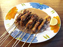 Makan Malam di Tepi Jalan Kota Bandung