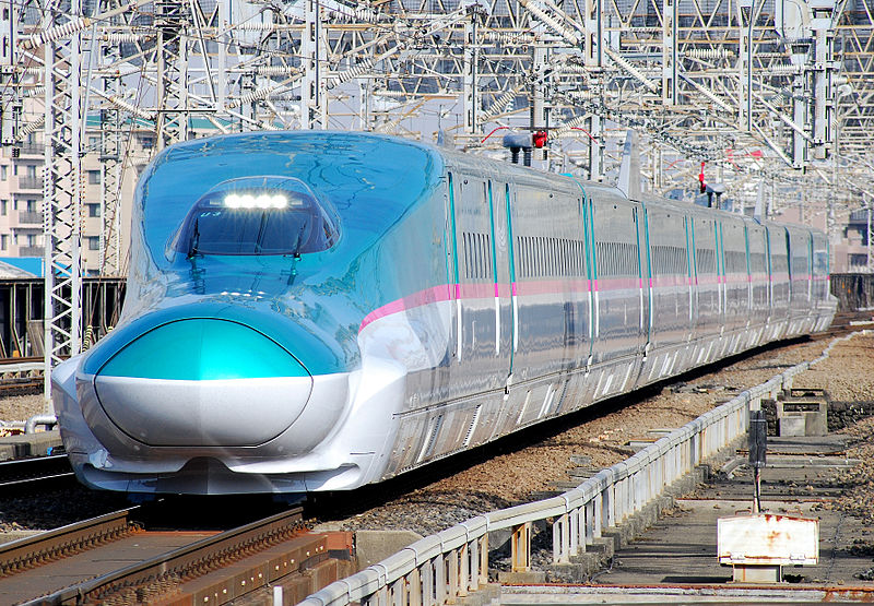 Berbagai Bentuk Kereta Yang Unik di Jepang