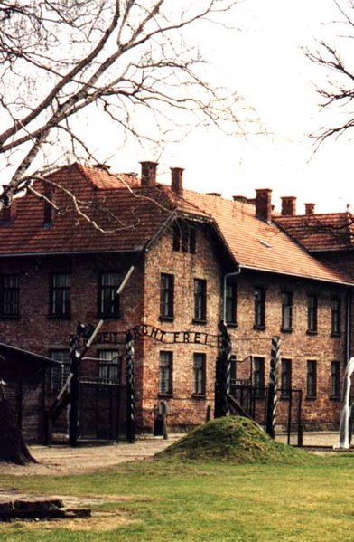 (Tragis) Kamp-Kamp Konsentrasi NAZI