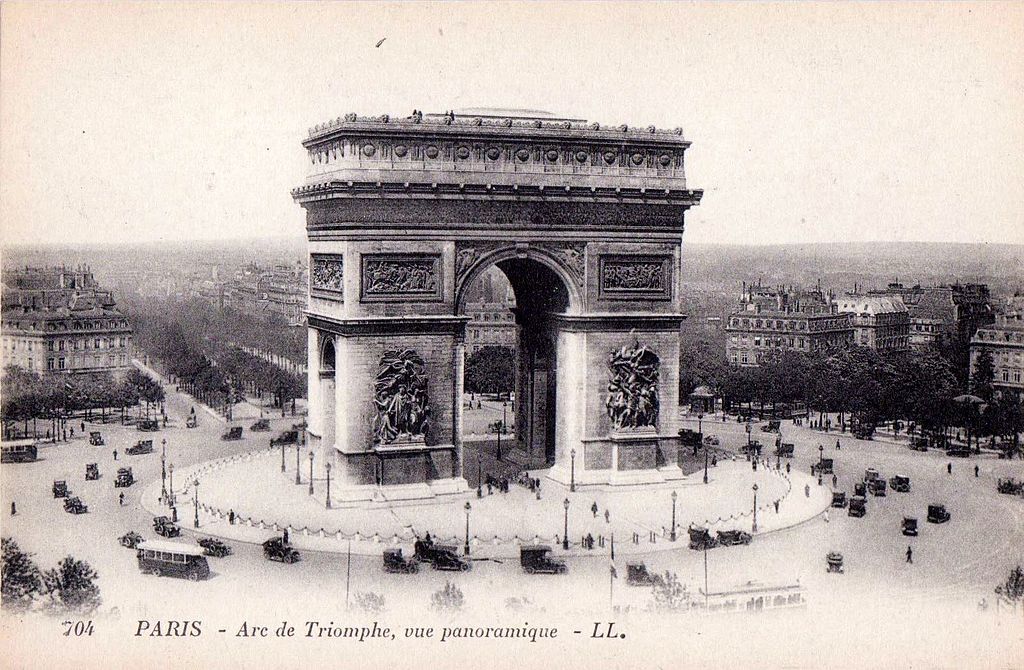 Melihat Sisi Lain Dari Kemegahan Arc de Triomphe