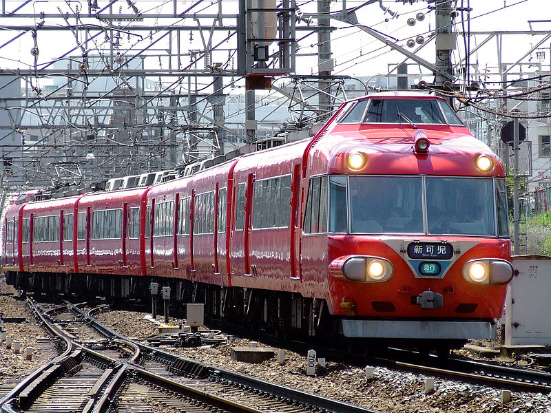 Berbagai Bentuk Kereta Yang Unik di Jepang