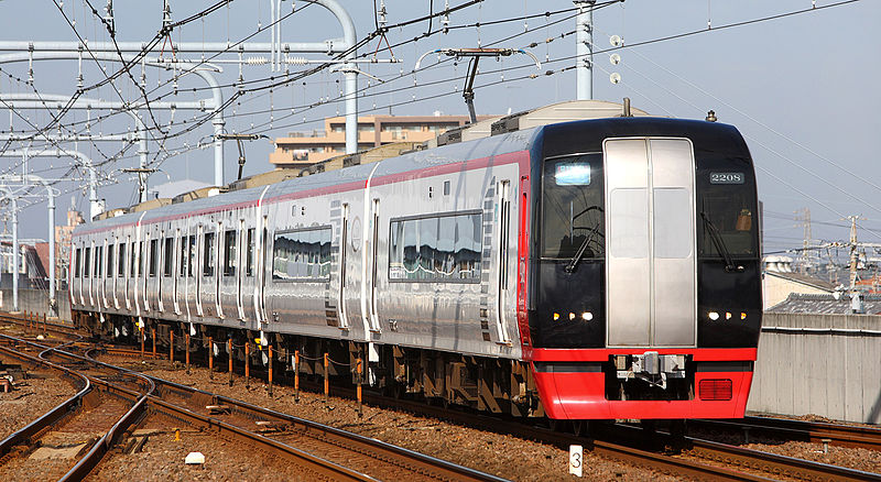 Berbagai Bentuk Kereta Yang Unik di Jepang