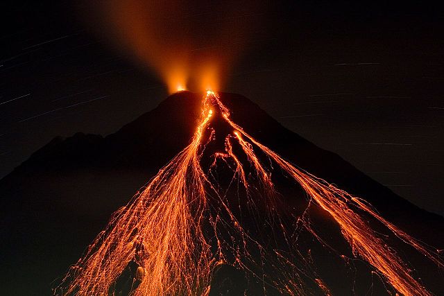 Keindahan Lava Yang Mematikan