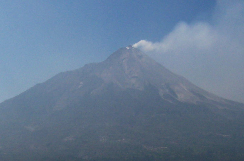 Fakta dan Mitos Gunung Merapi