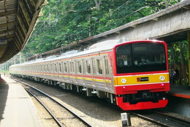 Jangan naik KRL di kereta 4 gan! Ini dia jawabannya