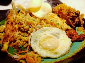7 Street Food Alias Makanan Jalanan Indonesia yang Paling Maknyus
