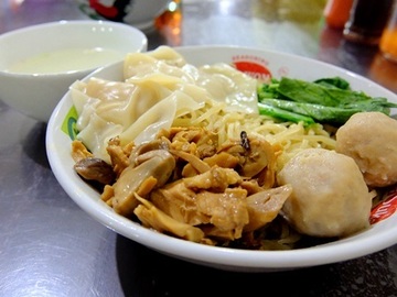 7 Street Food Alias Makanan Jalanan Indonesia yang Paling Maknyus