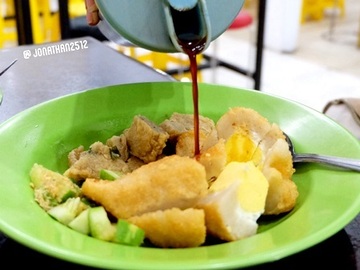 7 Street Food Alias Makanan Jalanan Indonesia yang Paling Maknyus