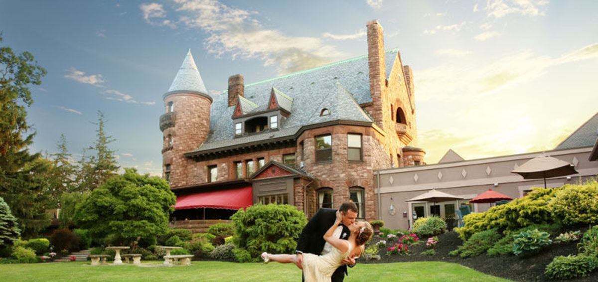 Kastil Belhurst: Tempat Bersejarah &amp; Berhantu Di Upstate New York