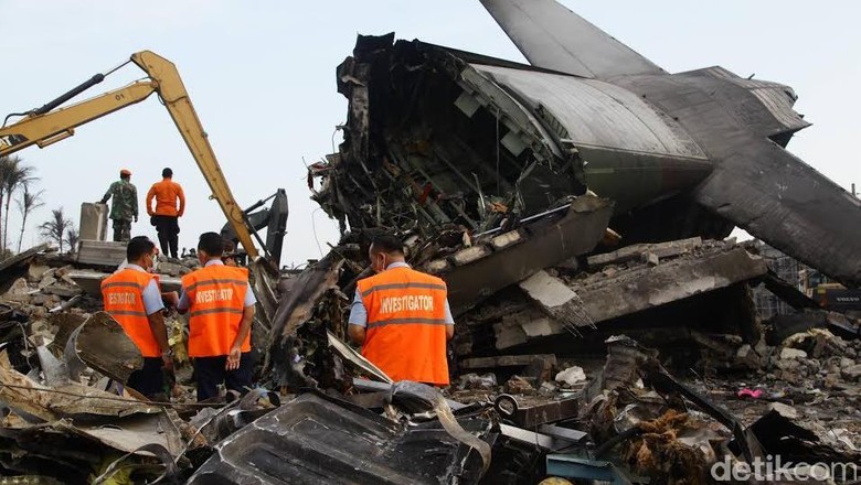 &#91;BERDUKA&#93; 7 Tragedi Pesawat Hercules Yang Pernah Terjadi di Indonesia.