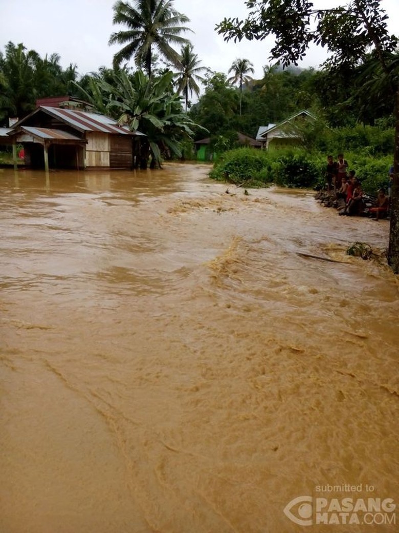 Banjir Terjang Permukiman Warga di Pangandaran, Puluhan Rumah Terendam