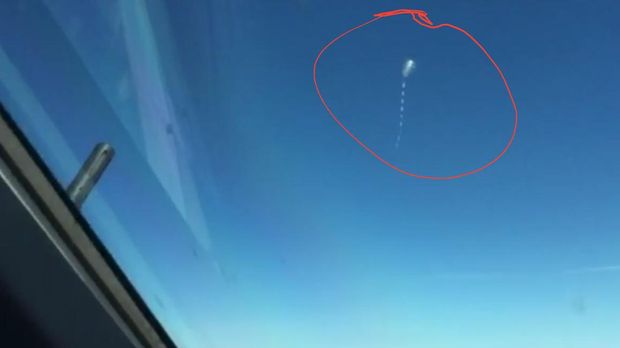 Balon Besar Ganggu Pesawat AirAsia yang Terbang dari Yogya ke Medan