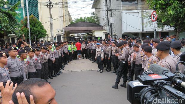 Begini Penampakan Pengamanan Jelang Sidang Perdana Ahok