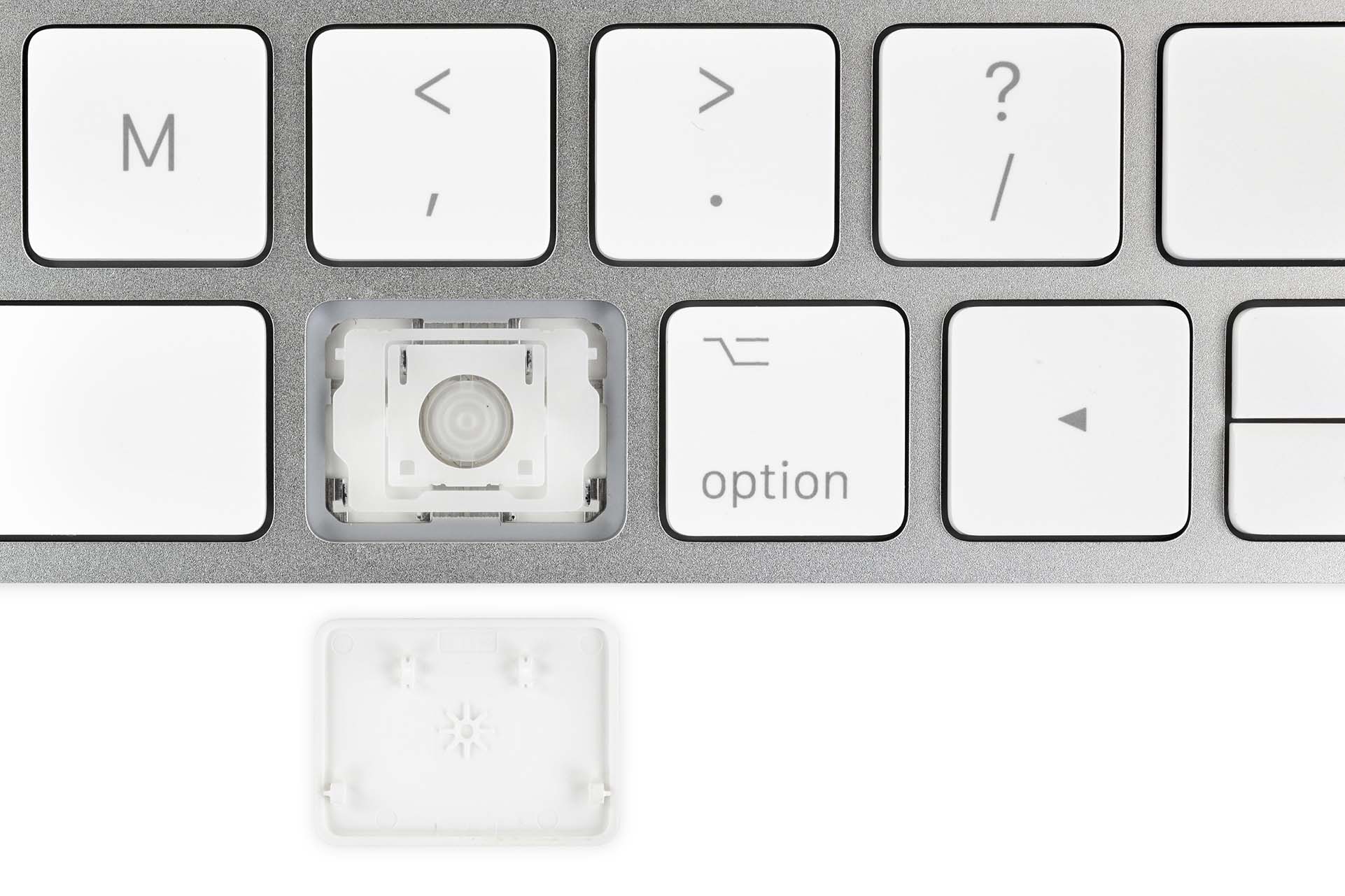 Apple Gunakan Keyboard Tipe Lama di MacBook 16-inch 2019