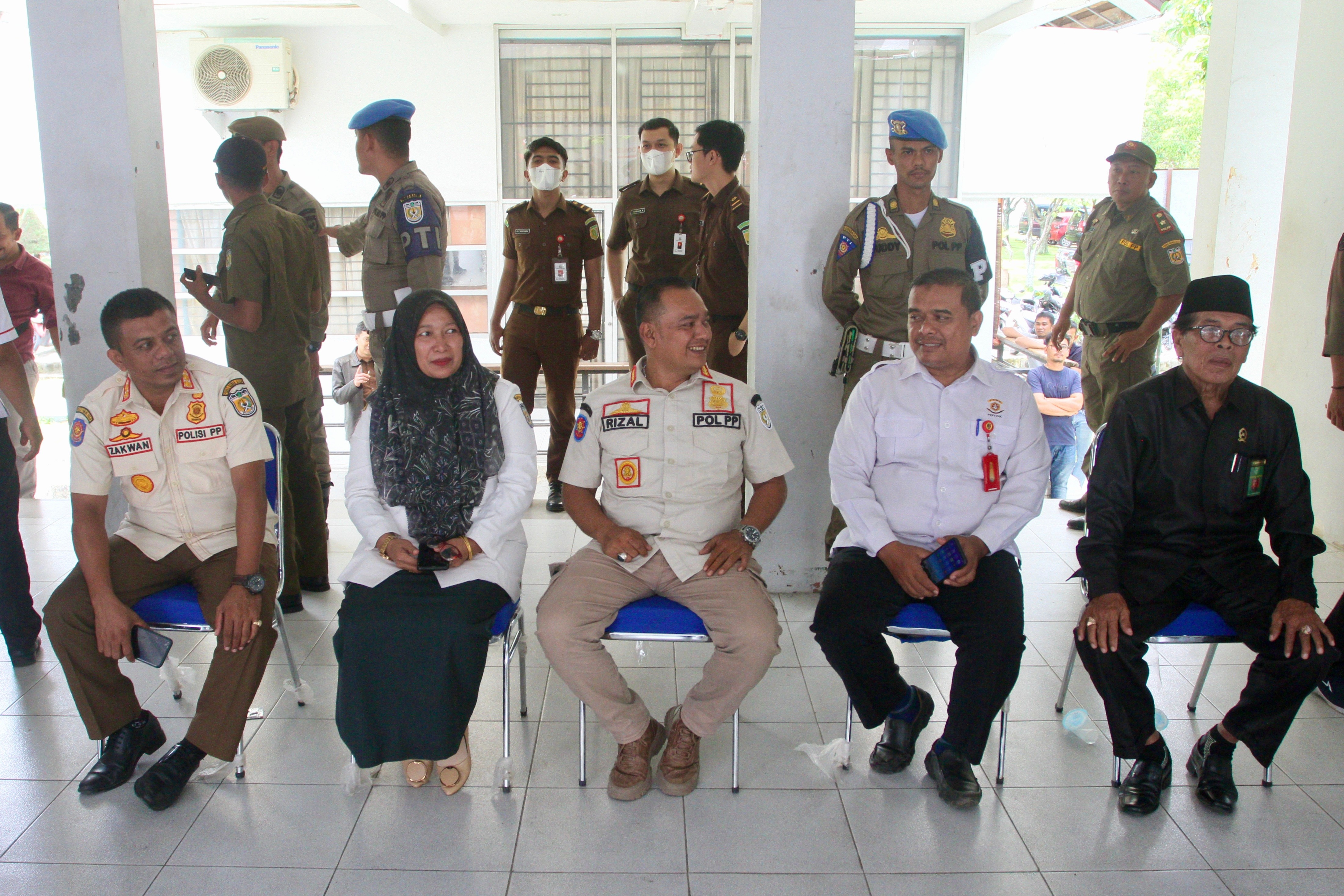 Bertemu Para Algojo Perempuan Spesialis Mencambuk Pelanggar Syariat di Aceh