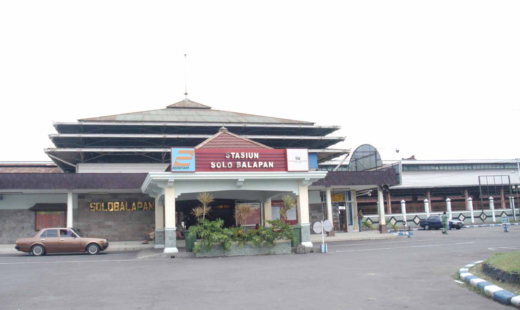 Foto-Foto Jadul Stasiun di Indonesia 