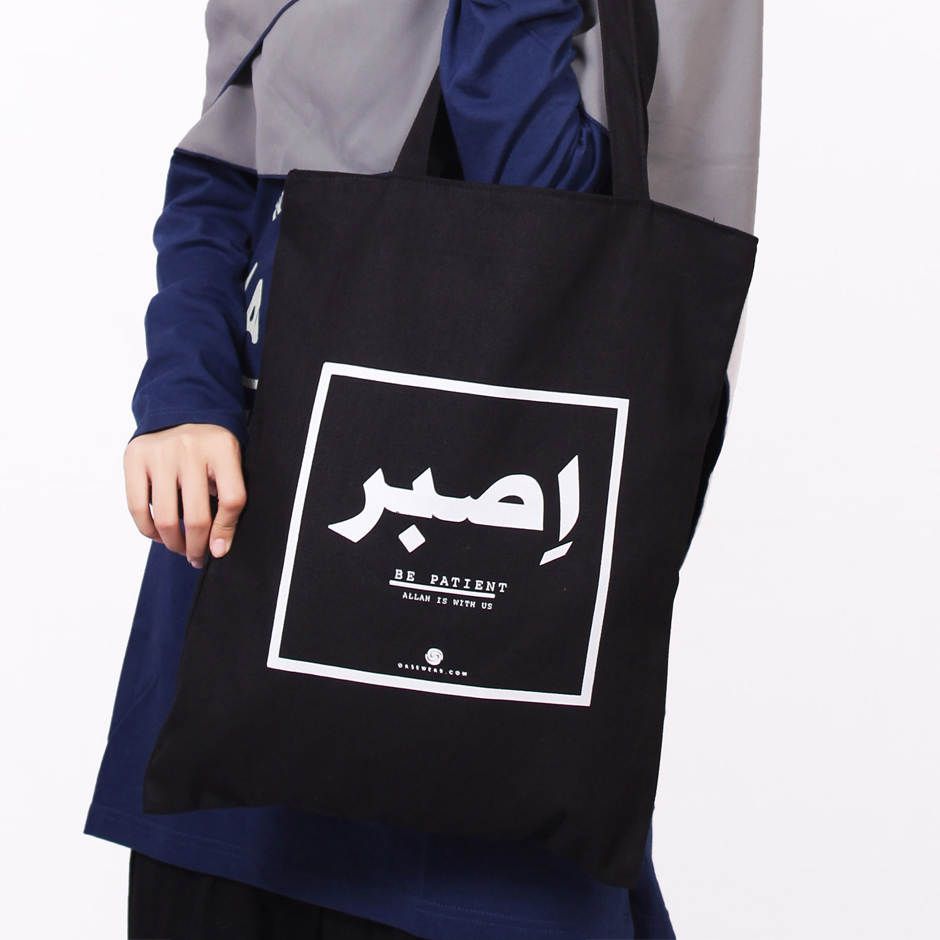 Yuk Intip Tote Bag Yang lagi Hits Buat Sista Hijabers !!!