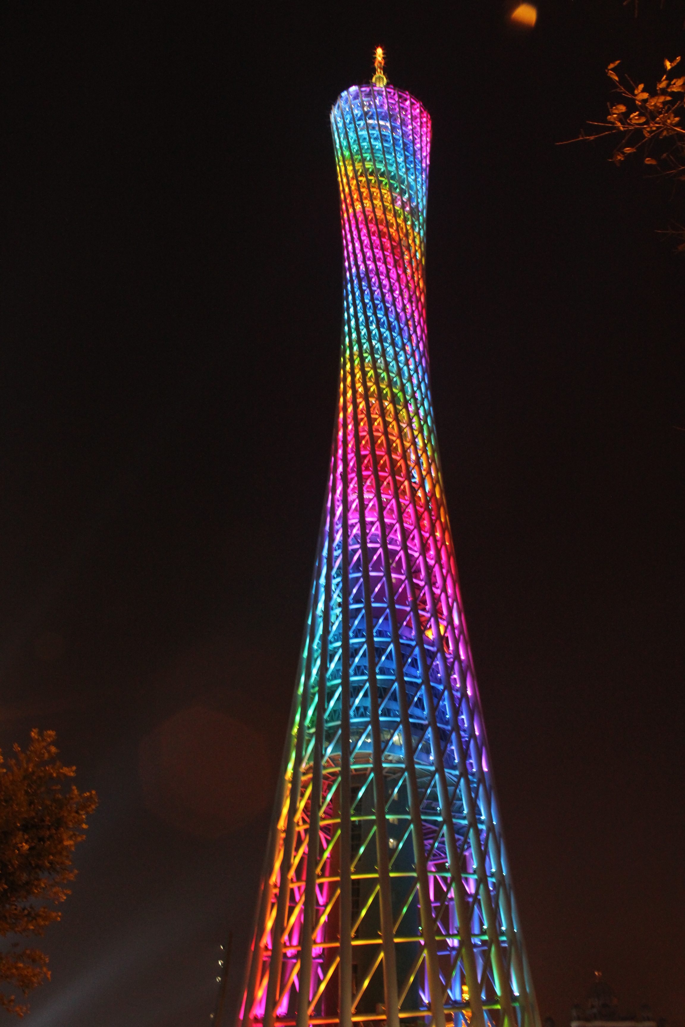 ayo-mengintip-canton-tower-di-guangzhou--china