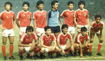 &#91;ASK&#93; Penampakan Timnas Indonesia dari masa ke masa , Agan paling suka yang mana?
