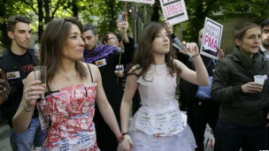 &#91;Holy Sh*t! &#93;Prancis legalkan pernikahan sejenis