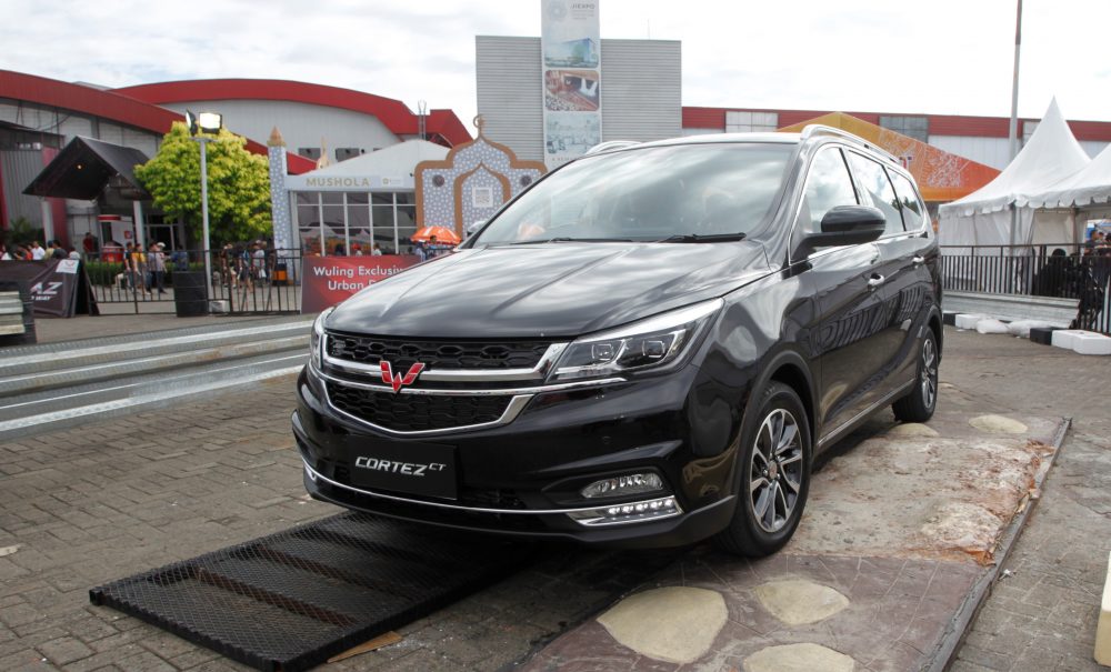 Wuling Cortez CT Meraih Best of Medium MPV Gasoline OTOMOTIF AWARD 2020