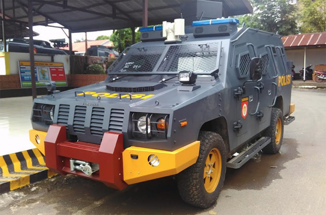 Kenalan Yuk Sama DAPC Wolf, Serigala yang Selalu Hadir Dalam Demo Berskala Besar