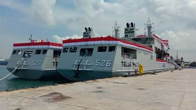&#91;UPDATE&#93; KRI Teluk Weda 526 &amp; KRI Teluk Wondama 527 | Inilah Kapal LST Terbaru TNI AL