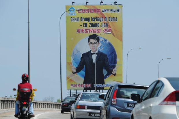 Ngaku Bakal Jadi Orang Terkaya Dunia, Warga Tiongkok Ini Malah Dibui